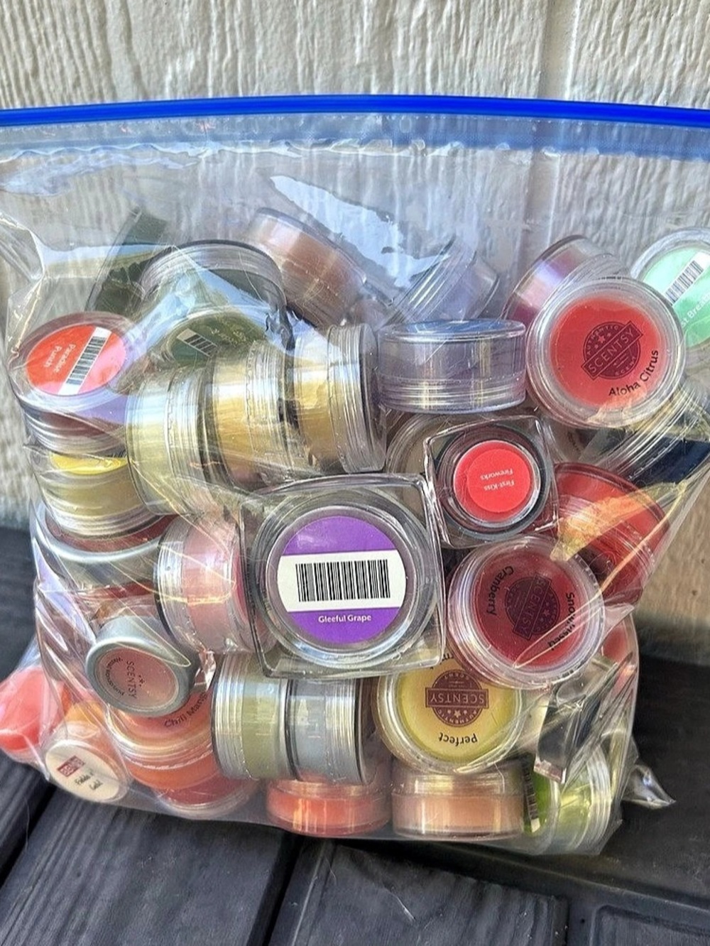 Lot Of 80 SCENTSY Scent Samples